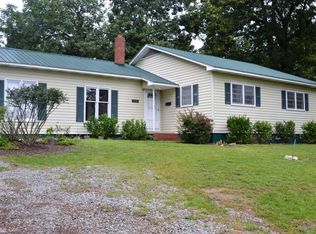 530 E Delaware Ave, Southern Pines, NC 28387