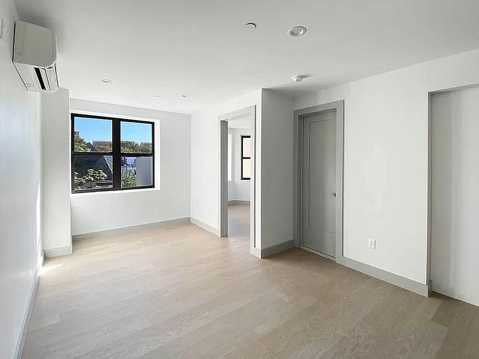 1st image of 288 Hawthorne St #4F