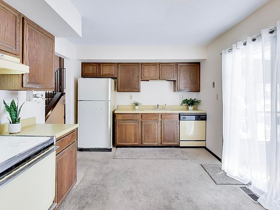 5th image of 10023 W 93rd Ave