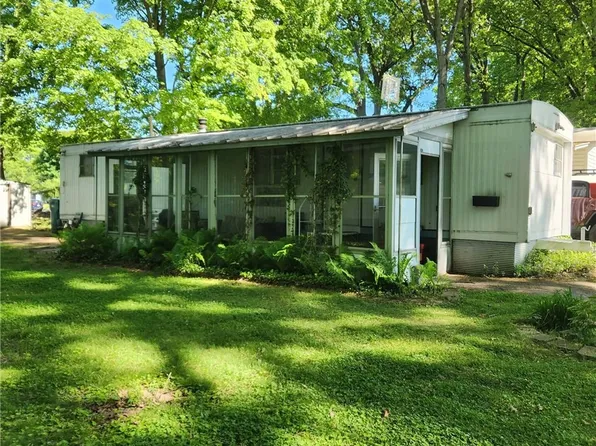 19 Oakside Dr, Rochester, NY 14625