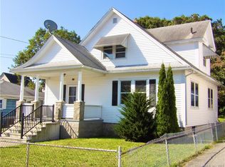 86 Summer St, New London, CT 06320