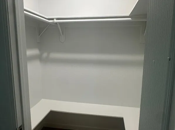 1800 E Stewart St, Laredo, TX