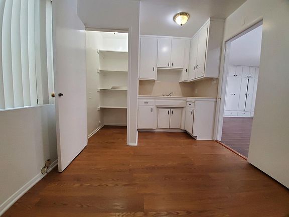 4th image of 726 E Orange Grove Ave #H