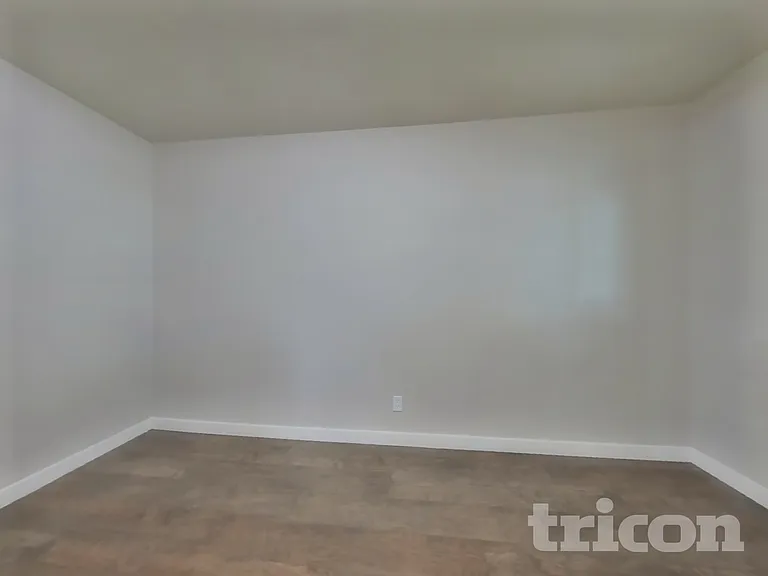6900 Coronation Ct — Photo 9