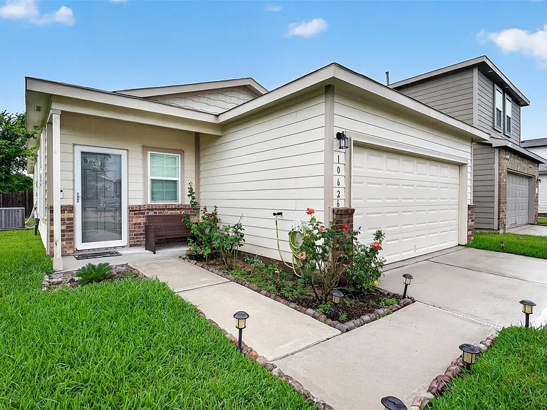 10626 Cashew Run Ln — Photo 3