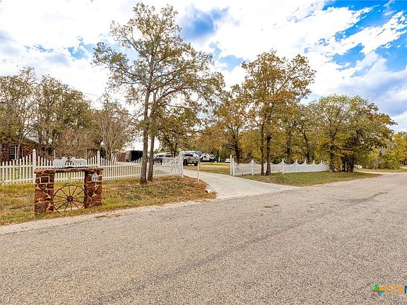 3rd image of 771 Hillje Rd