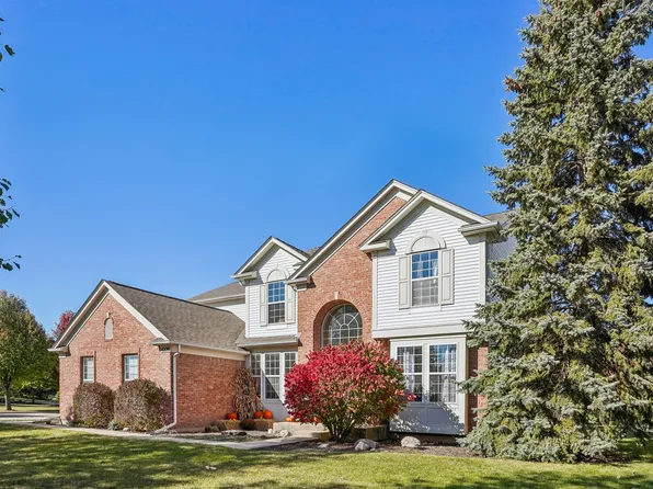 4220 Bunker Hill Dr, Algonquin, IL 60102