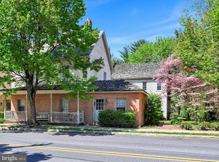 307 E Main St, Lititz, PA 17543