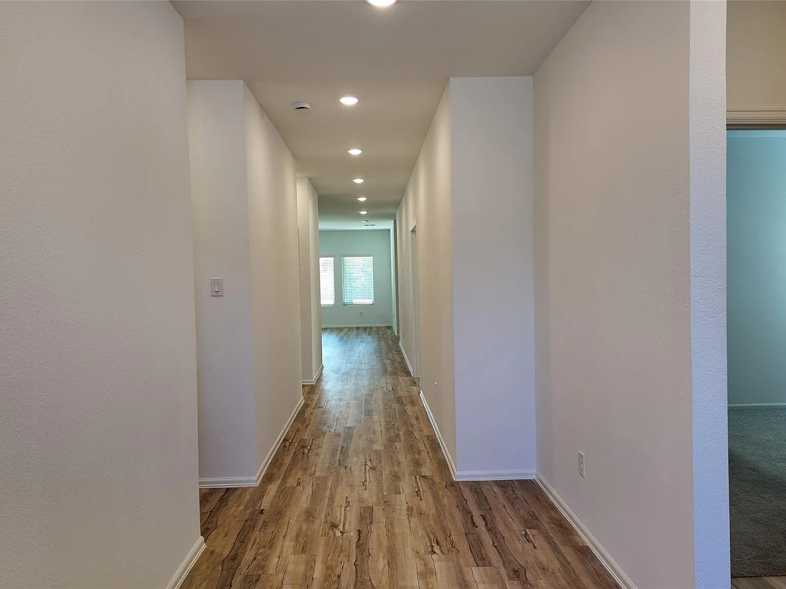 4 bed, 3.0 bath, 2393 sqft, $2,650 — Photo 4