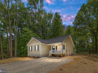 198 Woodbine Dr, Colonial Beach, VA