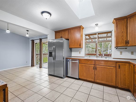 5th image of 810 141st Street Ct S