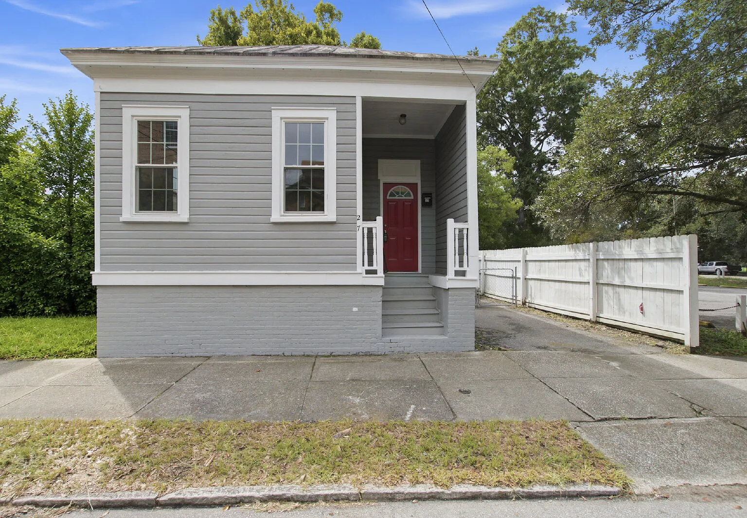 2 bed, 1.0 bath, 912 sqft, $2,795 — Photo 1