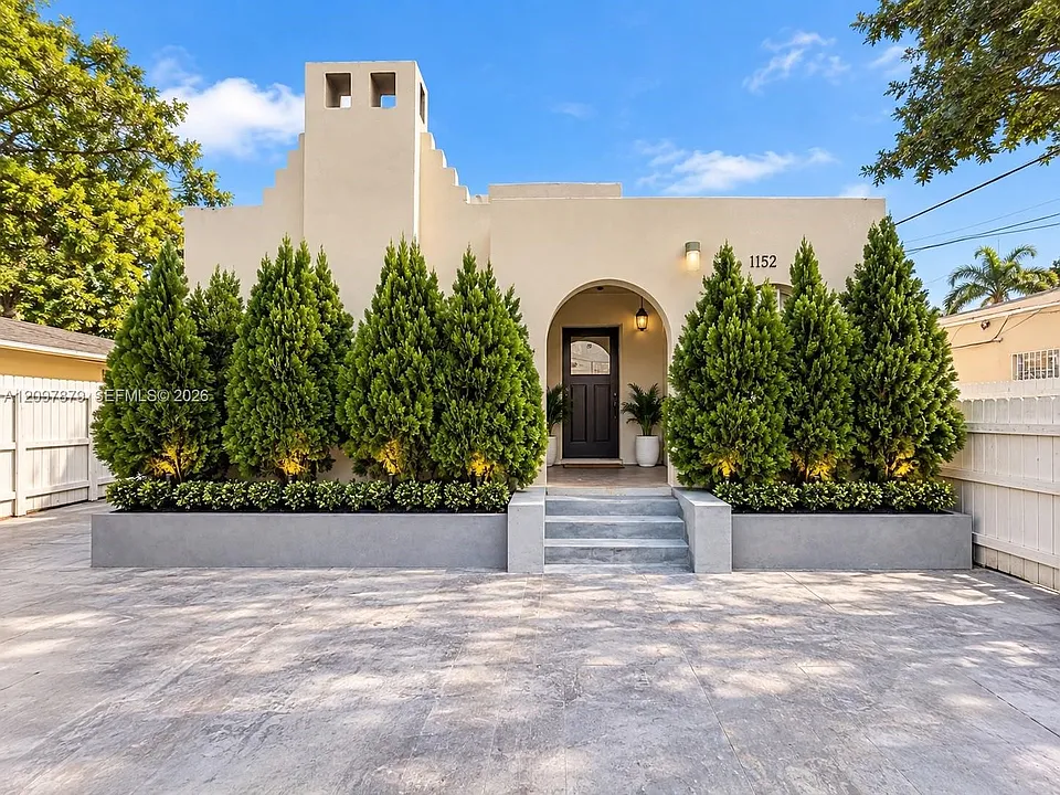 1152 NW 29th Ter