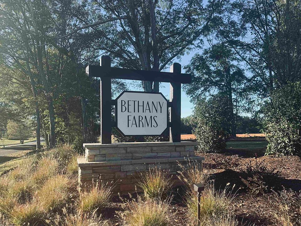 2nd image of 104 Birch Horizon Ave Homesite 49
