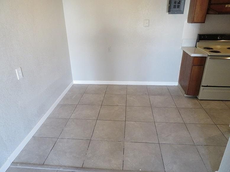 1st image of 3711 Morse Ave #27