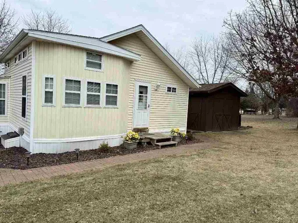 343 Campfire Circle, Edgerton, WI 53534
