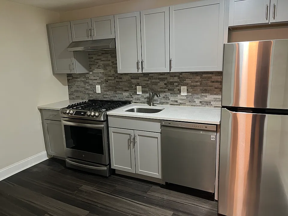 3111 Centre Ave #1