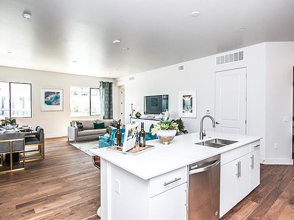 3rd image of 3131 N Central Ave #4001