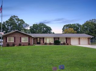 304 Meadow Ln, Enterprise, AL 36330
