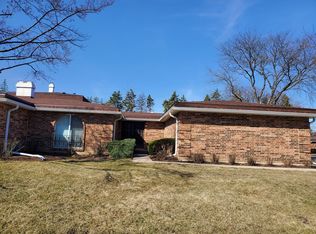2540 Salceda Dr, Northbrook, IL 60062
