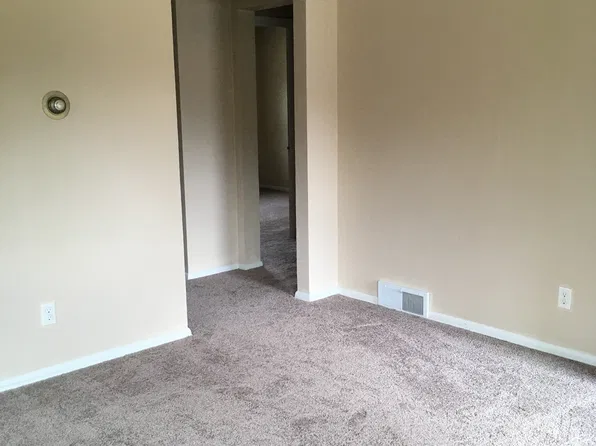 7001 S D St #7001, Tacoma, WA 98408