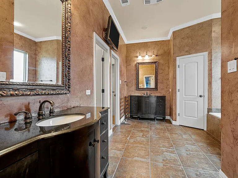 7030 Flagstone Cir — Photo 18