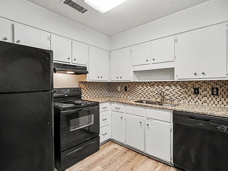 886B Martin Heights Dr — Photo 27