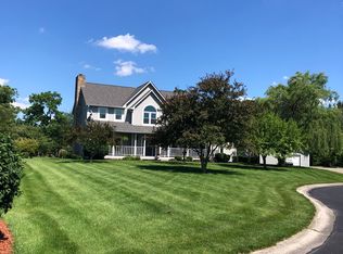 3725 S Applegate Dr, New Palestine, IN 46163