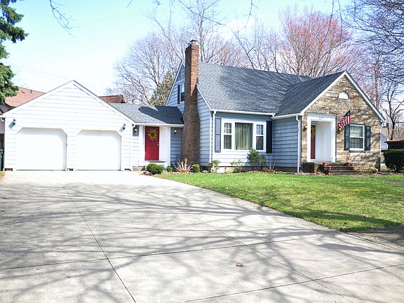 2nd image of 227 Kenwick Dr