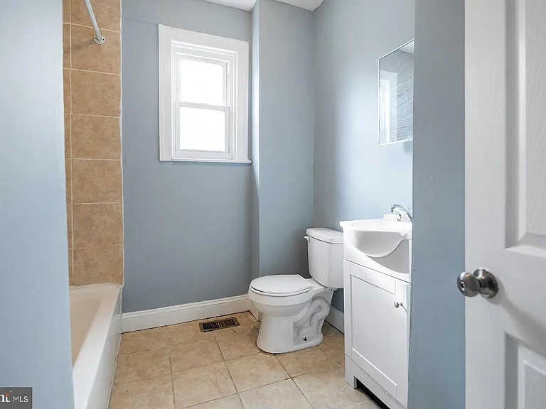 851 S 57th St — Photo 27