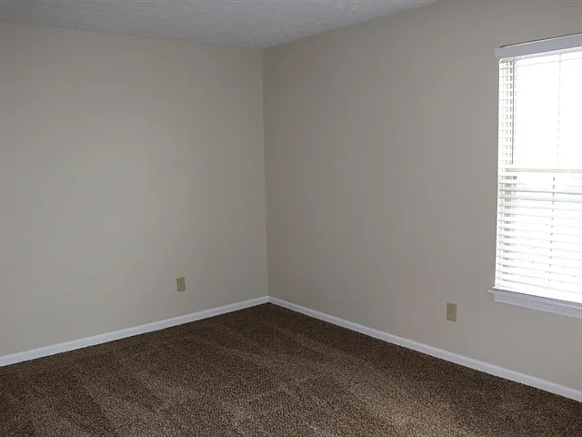 1053 Amherst Blvd — Photo 12