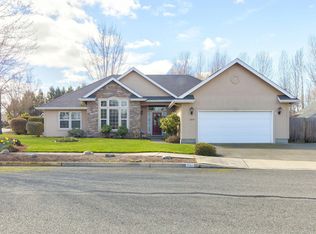 1248 Devonshire Way, Grants Pass, OR 97527