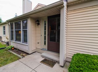 7235 Creekside Dr, Lansing, MI 48917