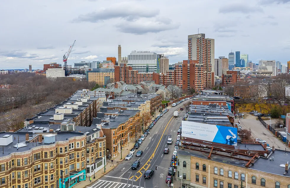 881 Huntington Ave. — Photo 4