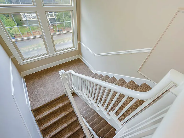 Swansonia Apartments — Photo 16