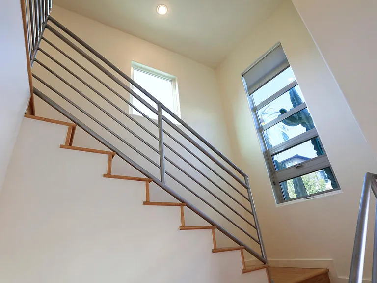 Entry Staircase Going up