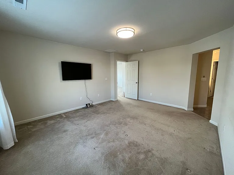 3233 Anika Dr — Photo 19