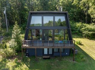 7 Timberline Rd, Asbury, NJ 08802