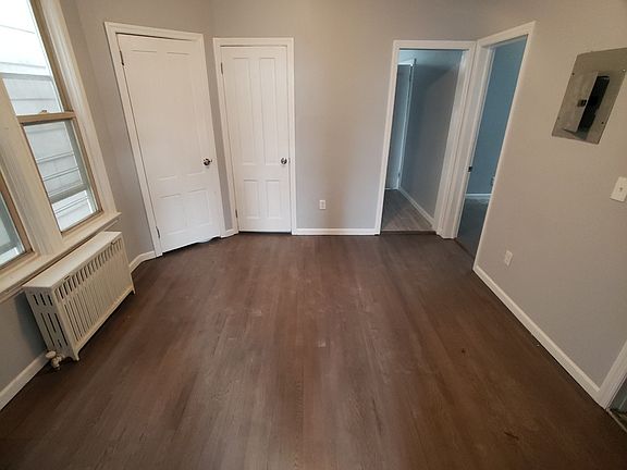 3rd image of 143 Linden St APT 3