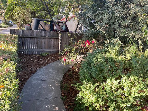 2nd image of 517 V St #B
