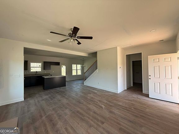 3rd image of 335 Yancey Rd