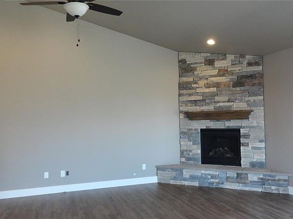 4th image of 4637 Silver Creek Trl