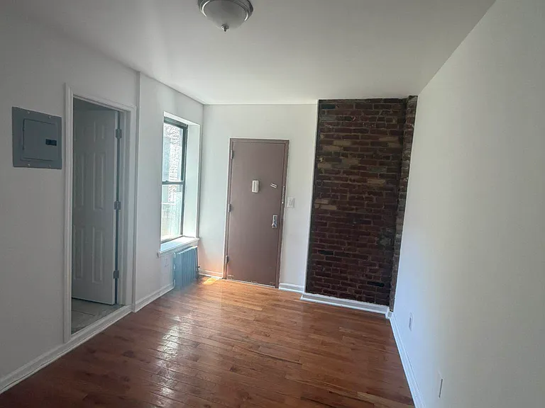 124 E 107th St #6 — Photo 5