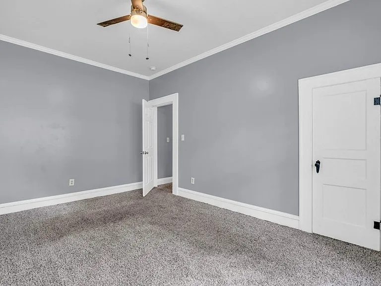 338 N Church St — Photo 6