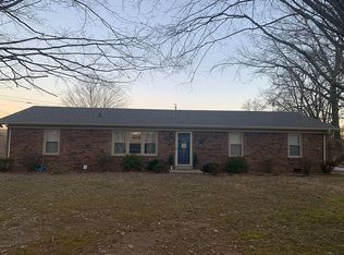 225 Country Acres Rd, Glasgow, KY 42141