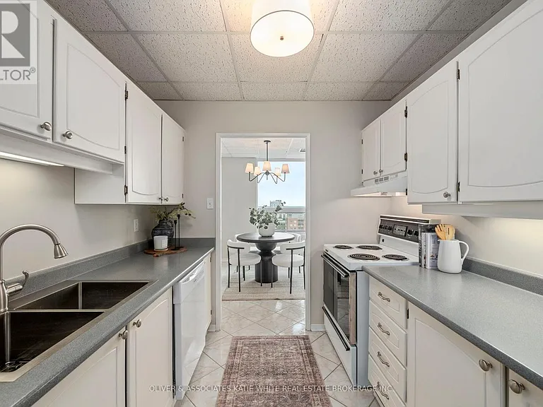 389 Dundas St #1901 — Photo 3