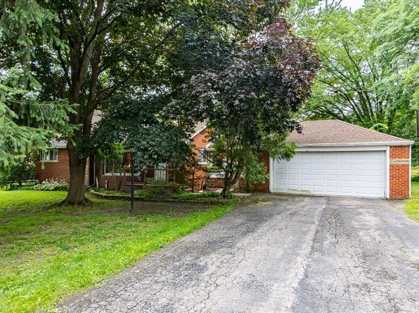 5511 Wright Dr, Troy, MI 48098