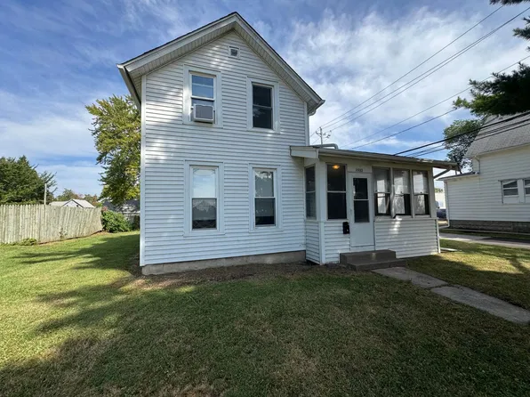 1533 24th Ave, Moline, IL 61265