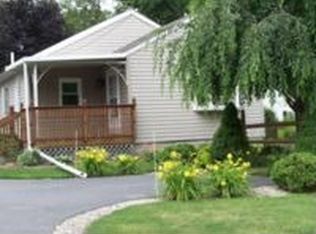 829 W Jolly Rd, Lansing, MI 48910