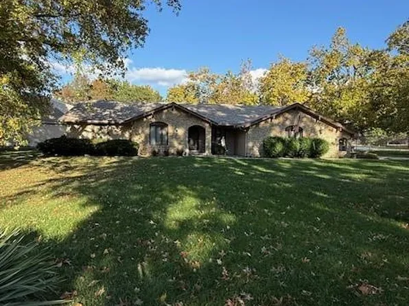 8000 W 101st St, Overland Park, KS 66212